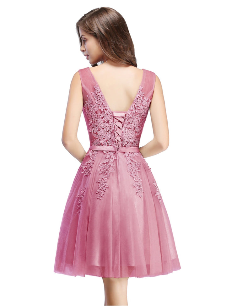 Sleeveless Appliques Tulle Lace V-Neck Knee Length Dress-koscy