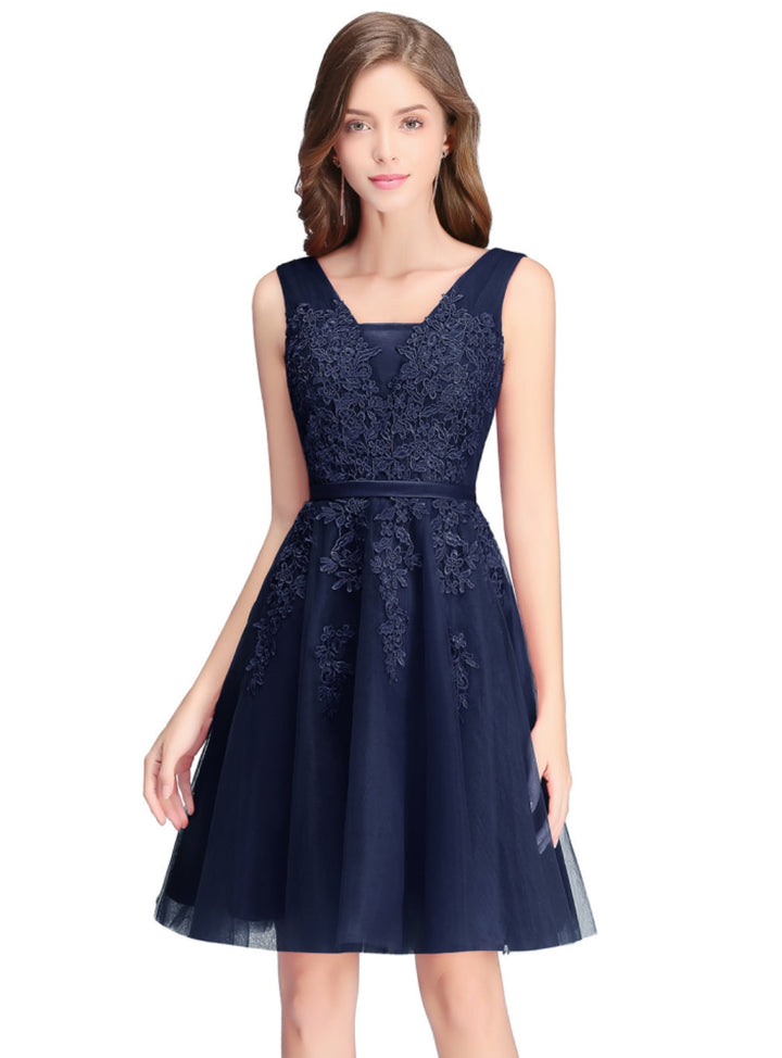 Sleeveless Appliques Tulle Lace V-Neck Knee Length Dress-koscy