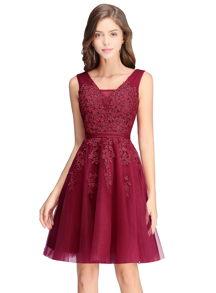 Sleeveless Appliques Tulle Lace V-Neck Knee Length Dress-koscy