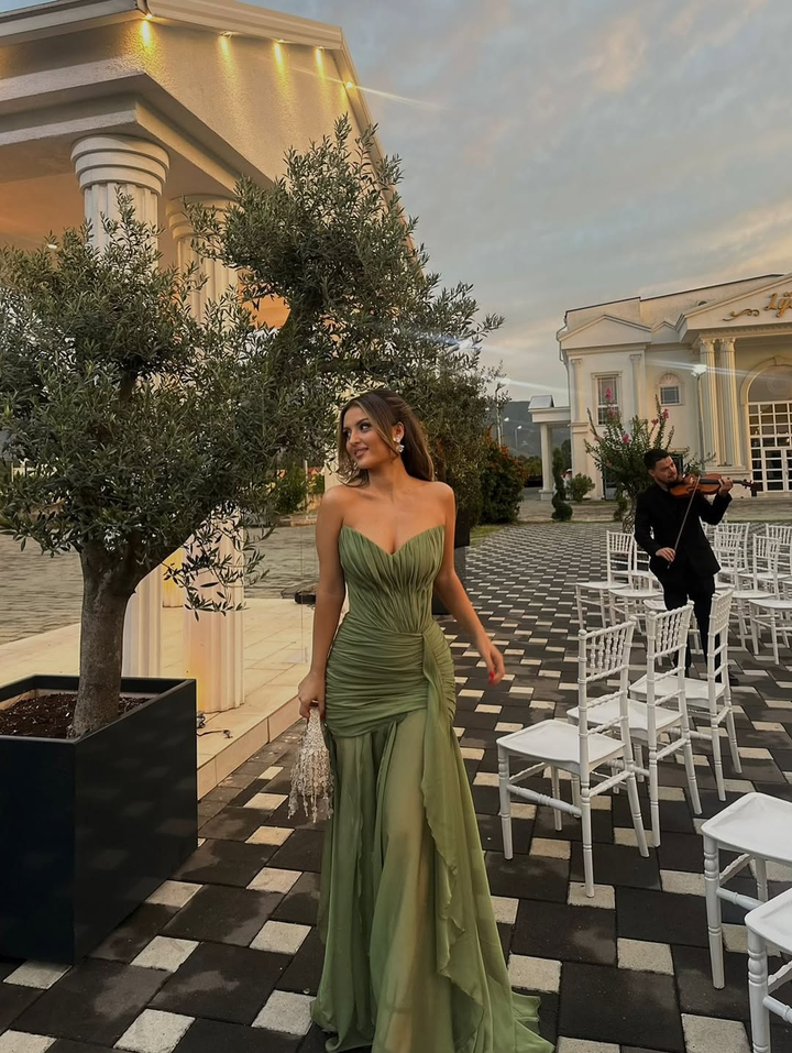 Strapless V Neck Sleeveless Long Formal Dress With Pleated Ruffle Strapless V Neck Sleeveless Long Formal Dress With Pleated Ruffle