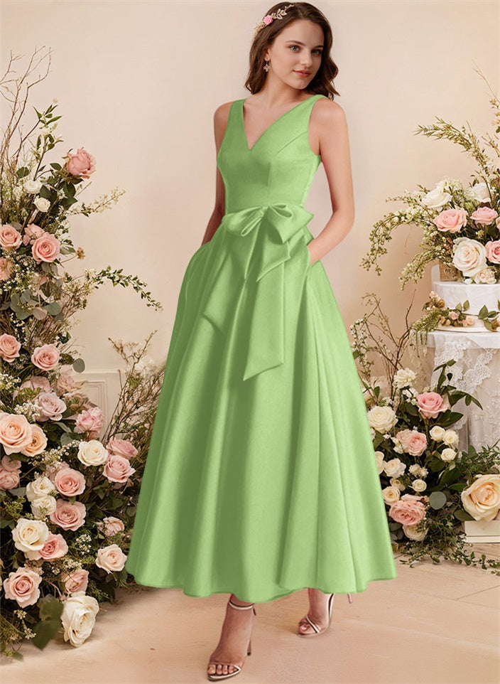 A-Line V-Neck Satin Mother Of The Bride Dresses With Bows and Pockets